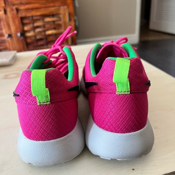 NIKE Roshe Run - Pink/White/Green Girls 7Y - Picture 6 of 16